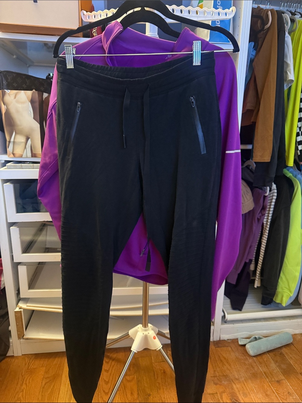ALO Yoga Black Zip-Front Joggers